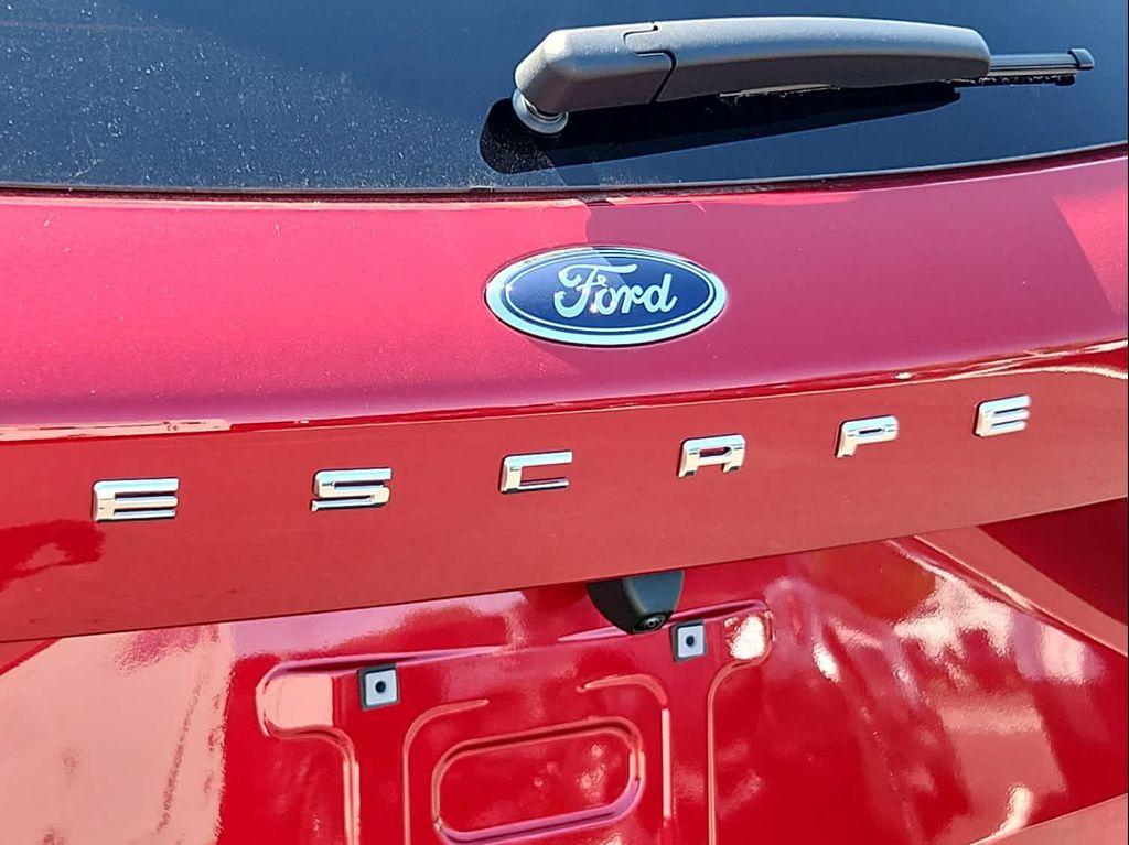 new 2025 Ford Escape PHEV car, priced at $39,390