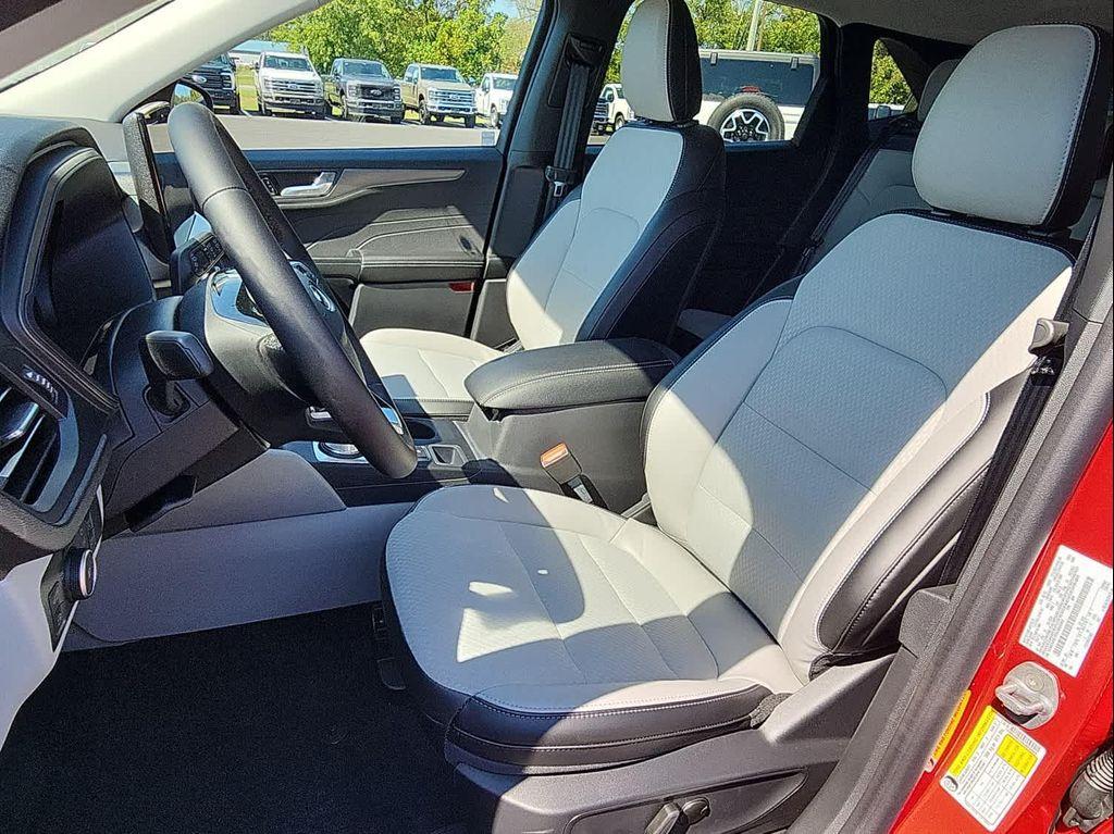 new 2025 Ford Escape PHEV car, priced at $39,390