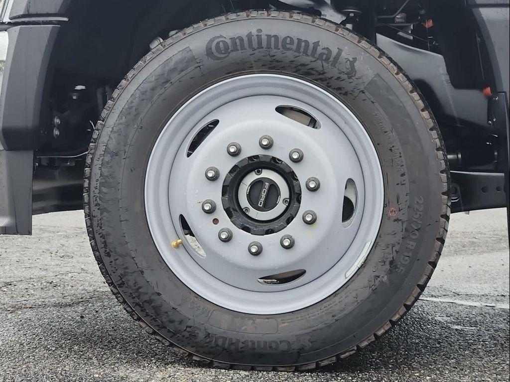 new 2025 Ford F-450 car, priced at $77,455