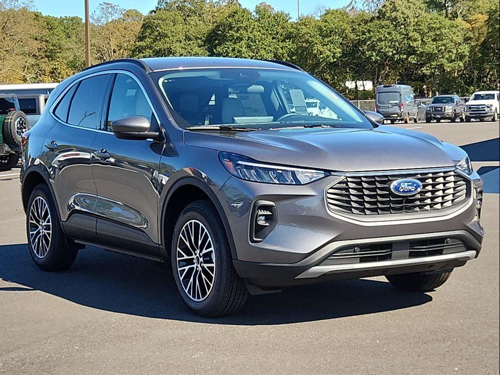 new 2026 Ford Escape PHEV car, priced at $36,315