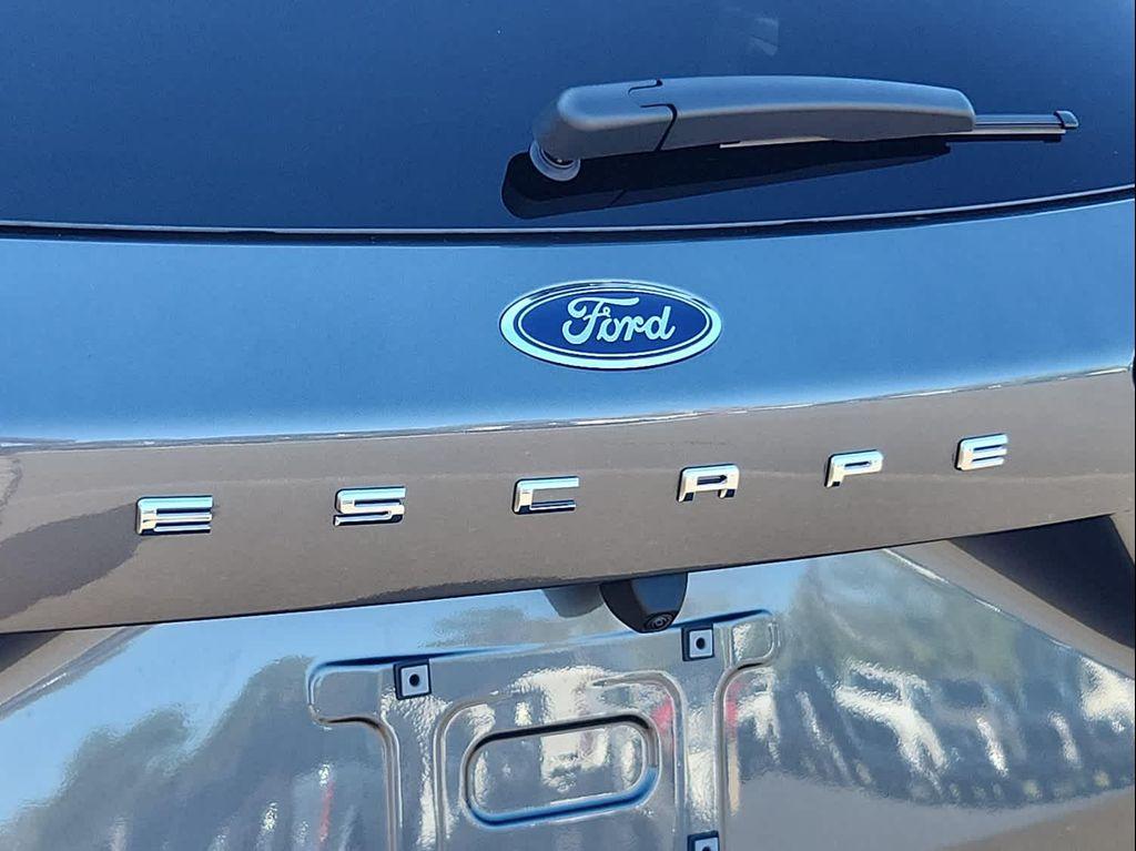 new 2026 Ford Escape PHEV car, priced at $36,315