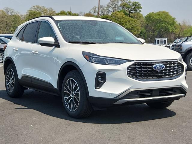 new 2025 Ford Escape PHEV car, priced at $40,875