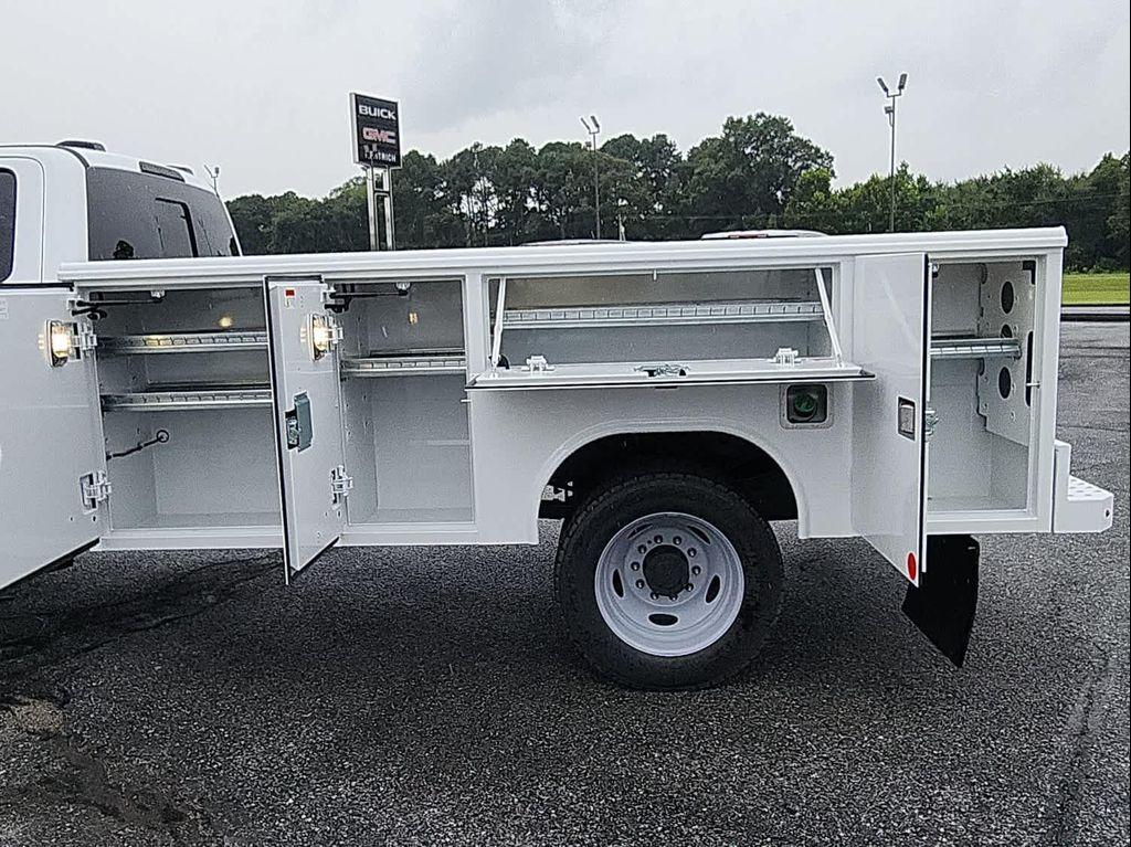 new 2025 Ford F-450 car, priced at $77,455