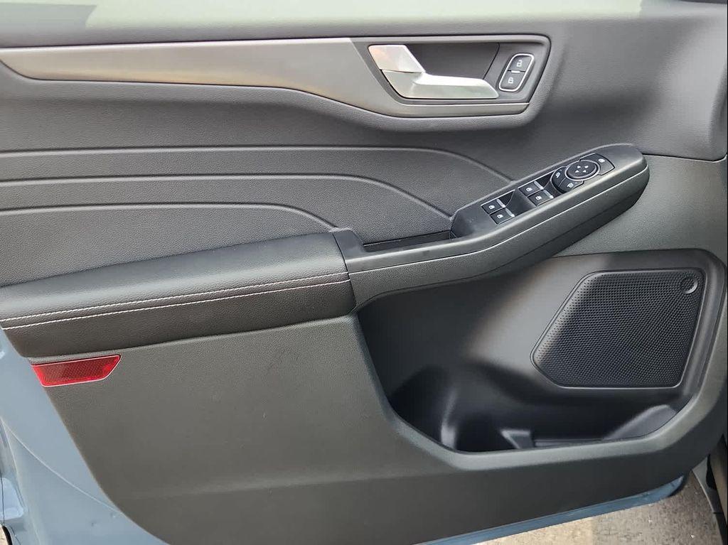 new 2025 Ford Escape PHEV car, priced at $38,895