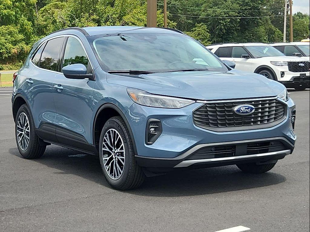 new 2025 Ford Escape PHEV car, priced at $38,895