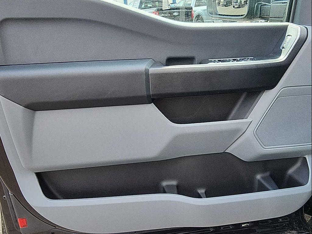 new 2025 Ford F-250 car, priced at $52,985
