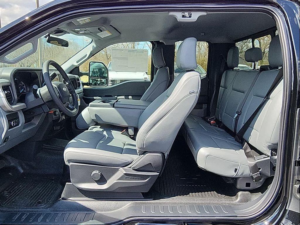 new 2025 Ford F-250 car, priced at $52,985