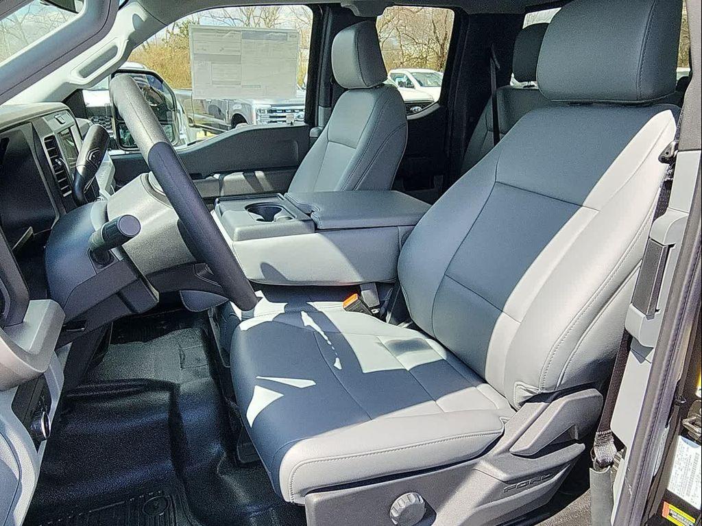 new 2025 Ford F-250 car, priced at $52,985