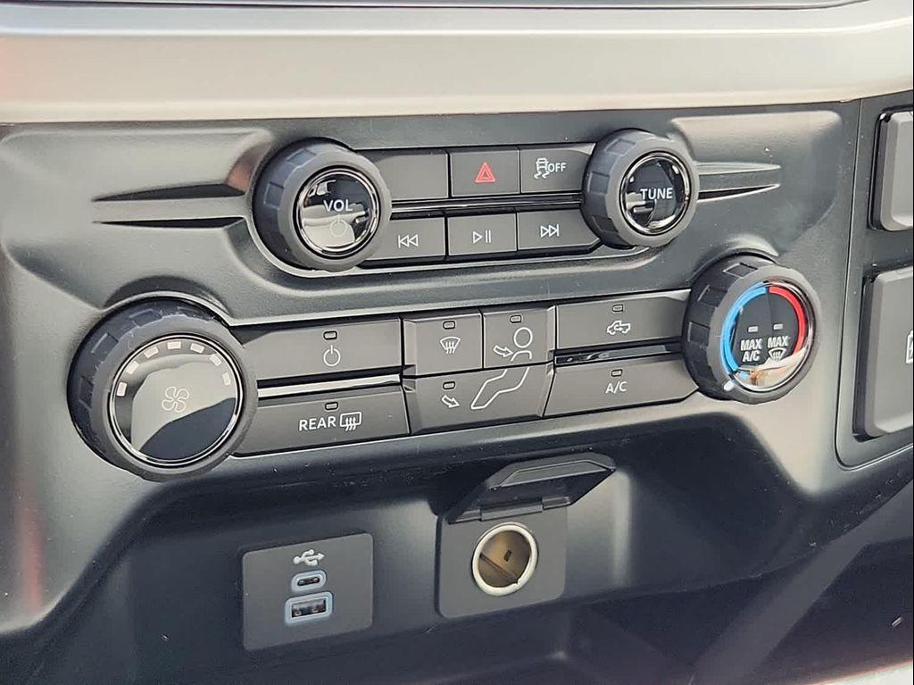 new 2025 Ford F-250 car, priced at $52,985
