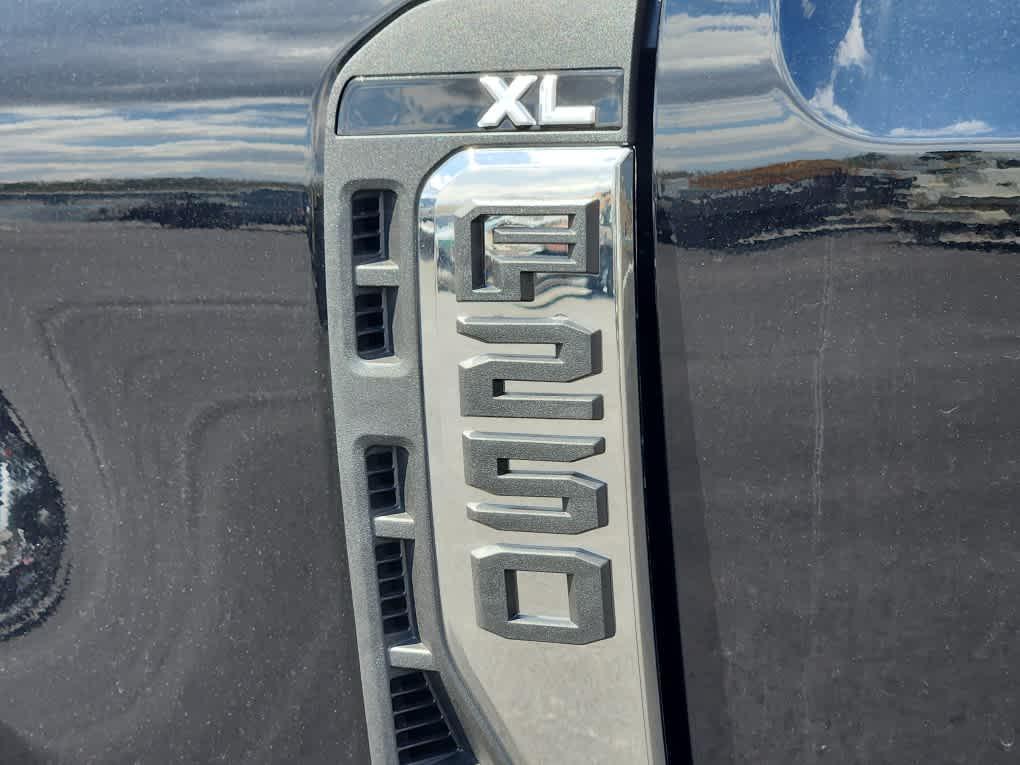 new 2025 Ford F-250 car, priced at $52,985