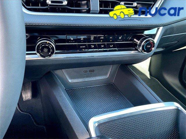 new 2026 Chevrolet Equinox car, priced at $30,275