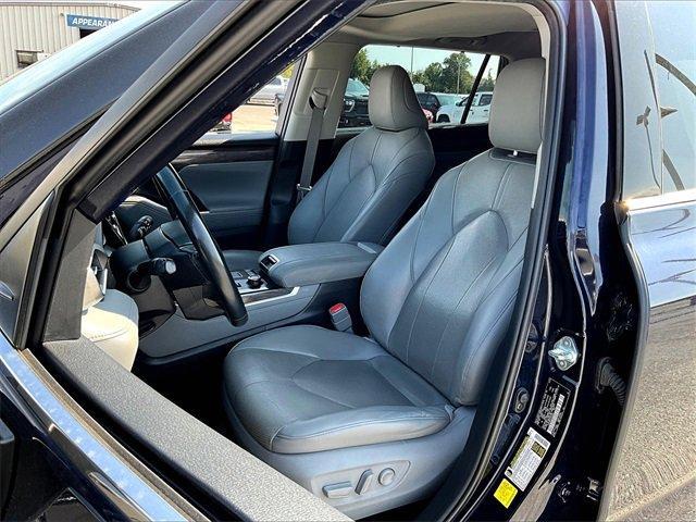 used 2020 Toyota Highlander car, priced at $30,893
