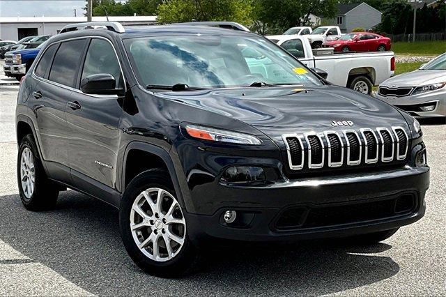 used 2015 Jeep Cherokee car, priced at $15,915