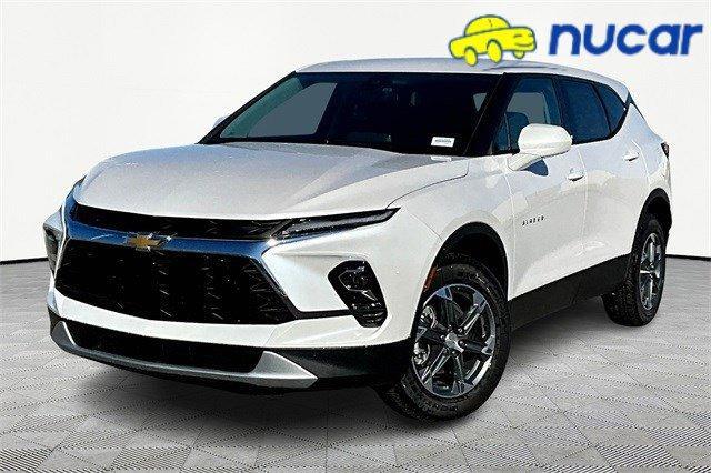 new 2025 Chevrolet Blazer car, priced at $33,330