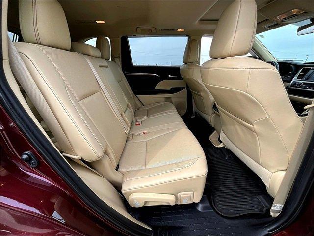 used 2019 Toyota Highlander car, priced at $31,795