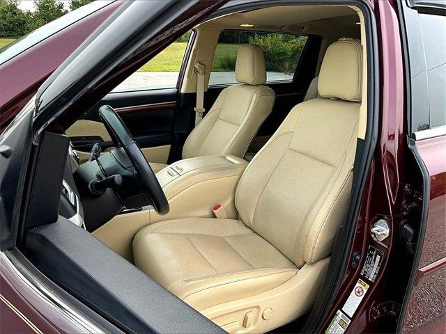used 2019 Toyota Highlander car, priced at $31,795