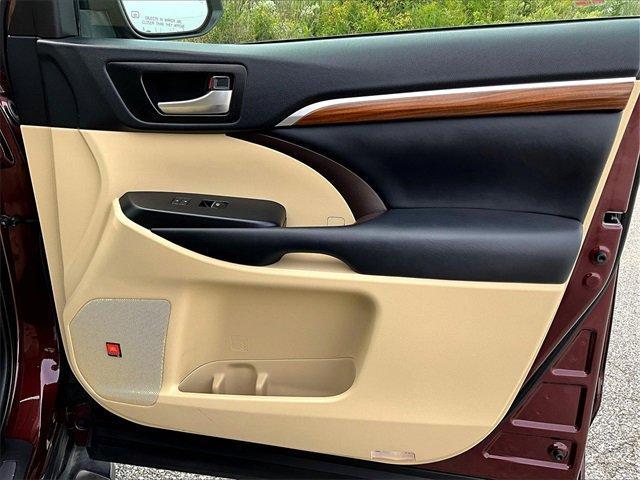 used 2019 Toyota Highlander car, priced at $31,795