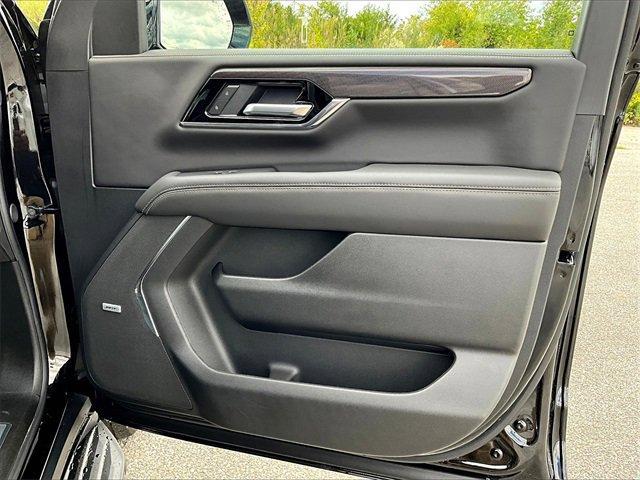 used 2025 GMC Yukon car, priced at $69,770