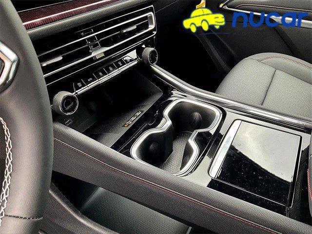 new 2026 Chevrolet Traverse car, priced at $53,605