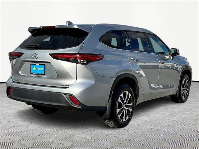 used 2022 Toyota Highlander car, priced at $33,985