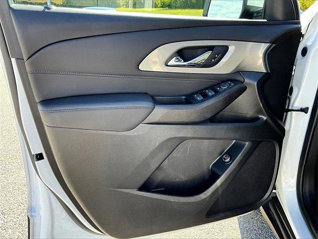 used 2023 Chevrolet Traverse car, priced at $30,988