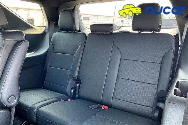 new 2025 Chevrolet Traverse car, priced at $50,425