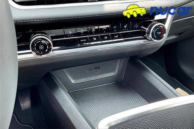 new 2026 Chevrolet Equinox car, priced at $30,530