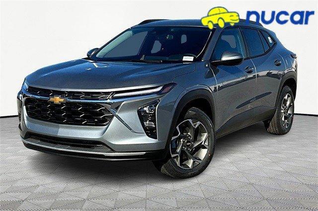 new 2025 Chevrolet Trax car, priced at $24,525