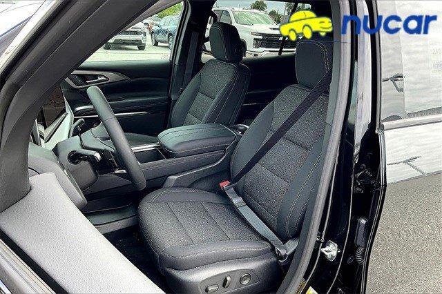 new 2026 Chevrolet Traverse car, priced at $43,945