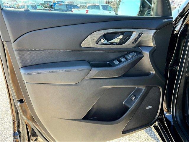 used 2023 Chevrolet Traverse car, priced at $35,590