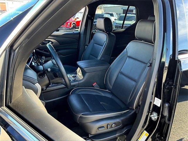 used 2023 Chevrolet Traverse car, priced at $35,590