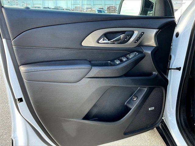 used 2023 Chevrolet Traverse car, priced at $33,248