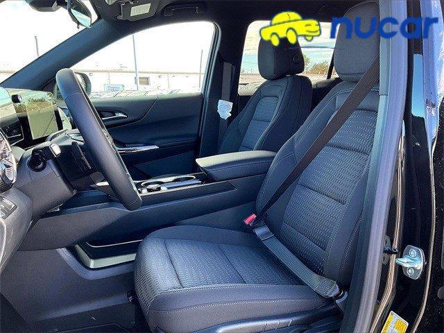 new 2026 Chevrolet Equinox car, priced at $28,695