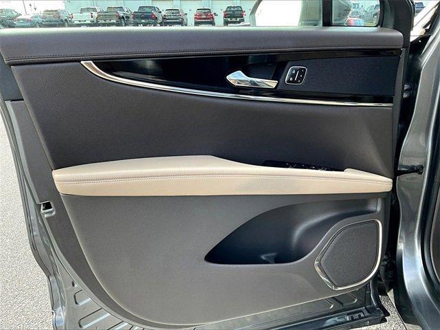 used 2023 Lincoln Nautilus car, priced at $35,578