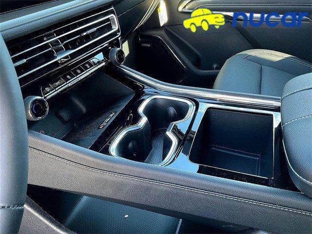 new 2025 Chevrolet Traverse car, priced at $49,805