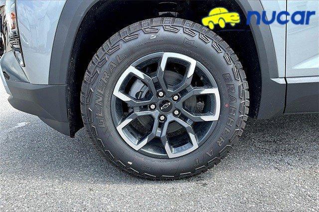 new 2026 Chevrolet Equinox car, priced at $39,325