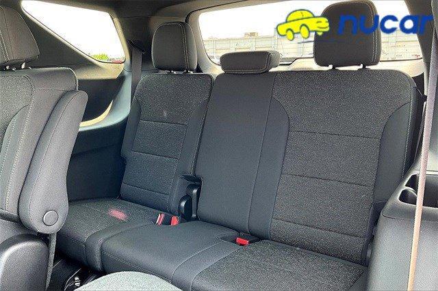 new 2025 Chevrolet Traverse car, priced at $48,925