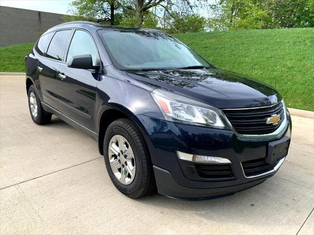 used 2015 Chevrolet Traverse car, priced at $7,500
