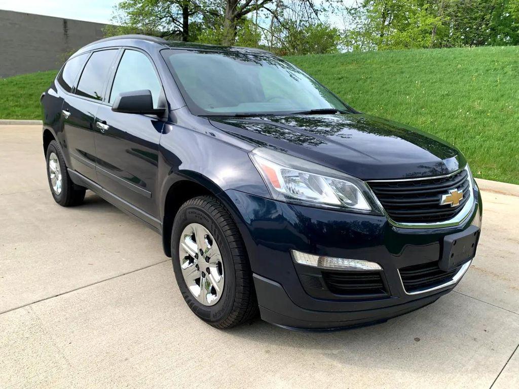 used 2015 Chevrolet Traverse car, priced at $5,700