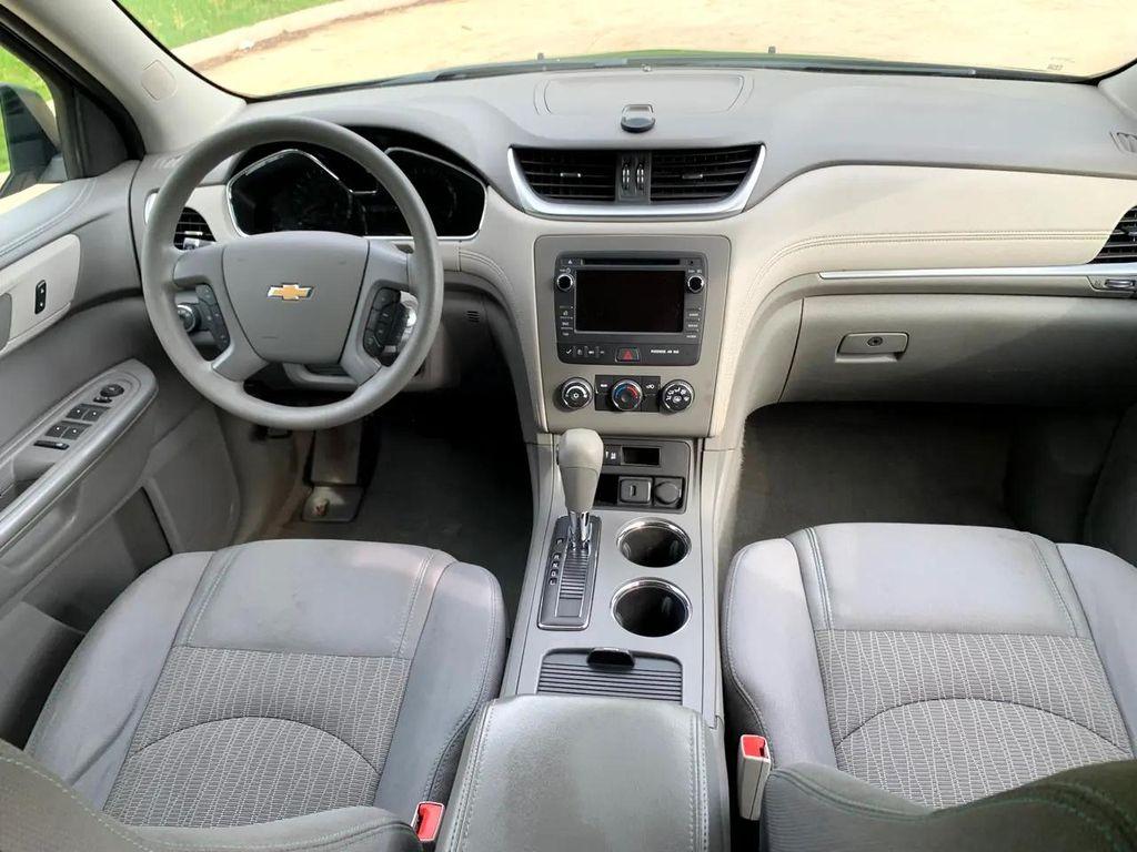 used 2015 Chevrolet Traverse car, priced at $5,700