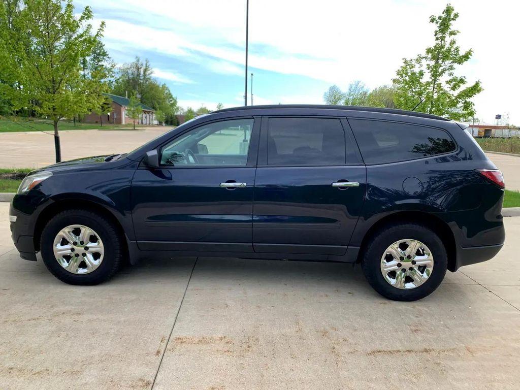 used 2015 Chevrolet Traverse car, priced at $5,700