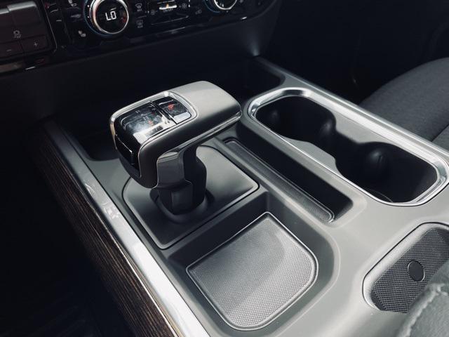 new 2025 GMC Sierra 1500 car, priced at $48,220