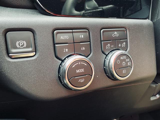 new 2025 GMC Sierra 1500 car, priced at $48,220