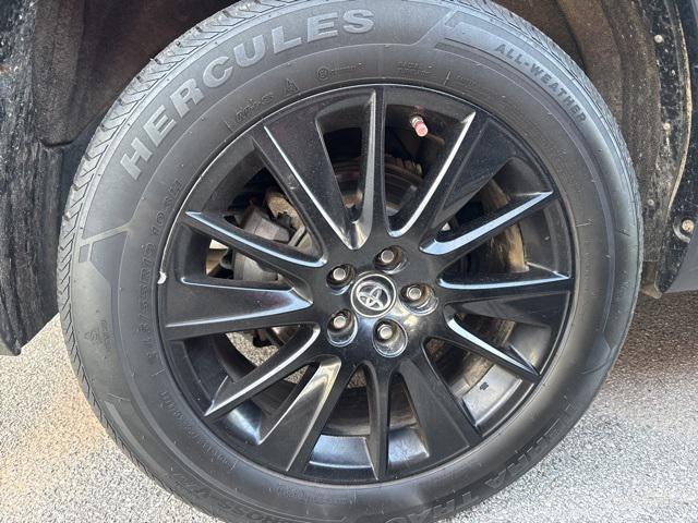 used 2019 Toyota Highlander car, priced at $23,645