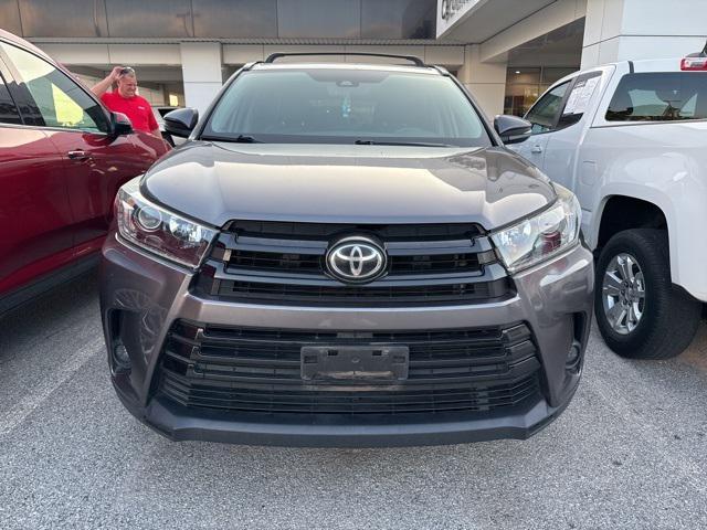 used 2019 Toyota Highlander car, priced at $23,645