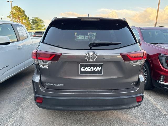used 2019 Toyota Highlander car, priced at $23,645