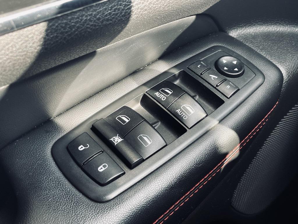used 2018 Jeep Grand Cherokee car, priced at $22,398