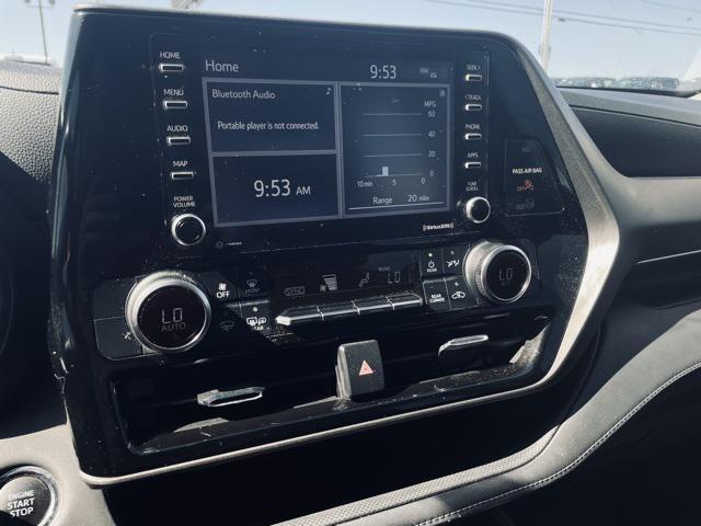 used 2022 Toyota Highlander car, priced at $34,371