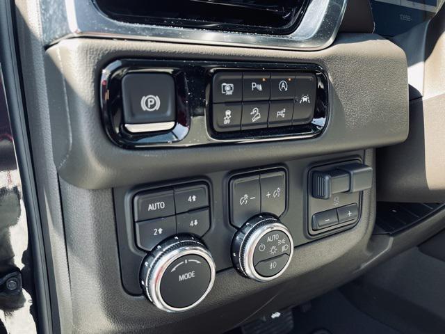 used 2025 GMC Yukon car, priced at $71,850