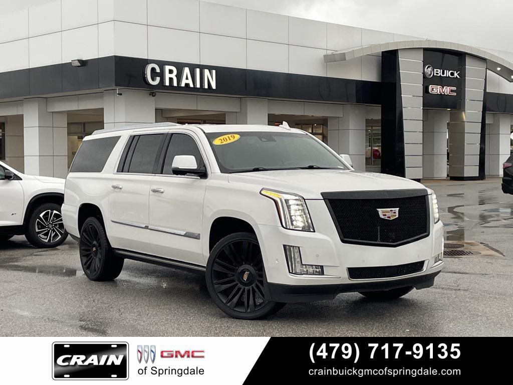 used 2019 Cadillac Escalade ESV car, priced at $33,750